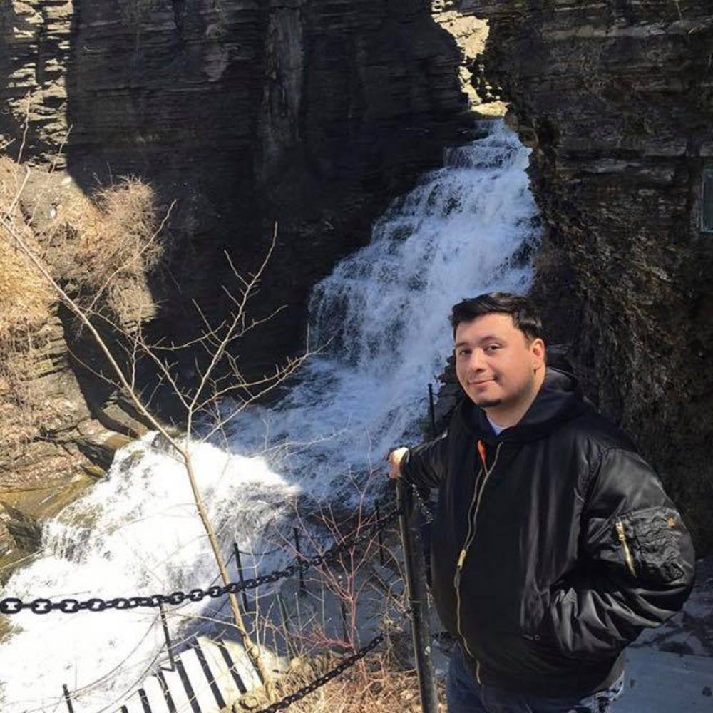 Meet your Posher, Paulino